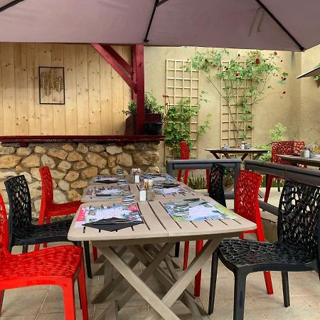 Hotel Restaurant De L'Union Mirambeau  Dış mekan fotoğraf