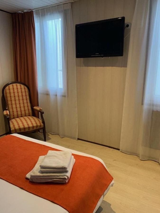 Hotel Restaurant De L'Union Mirambeau  Dış mekan fotoğraf